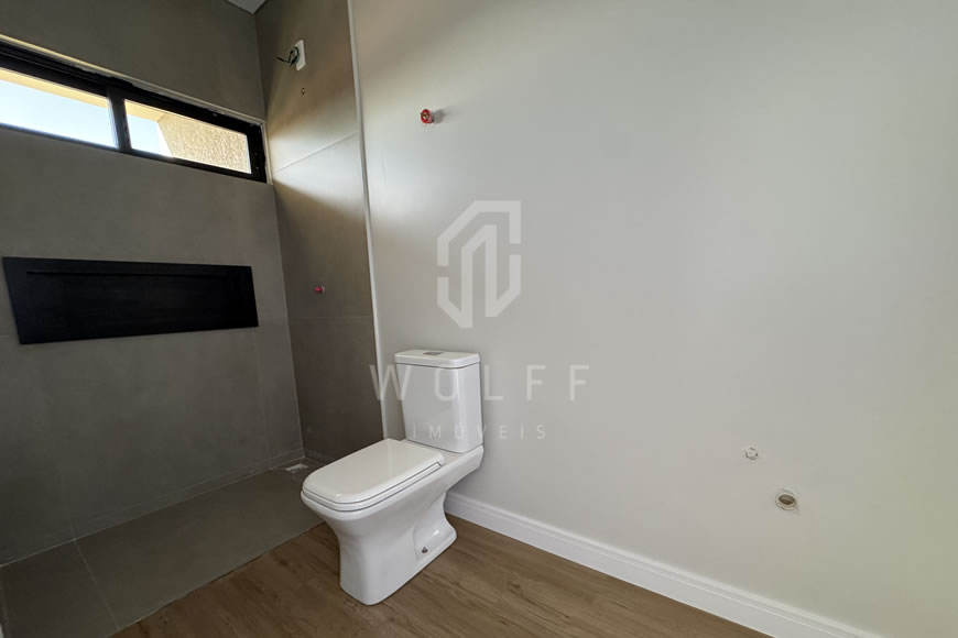 JD1600 - Sobrado Triplex com Hidromassagem e Vista Mar