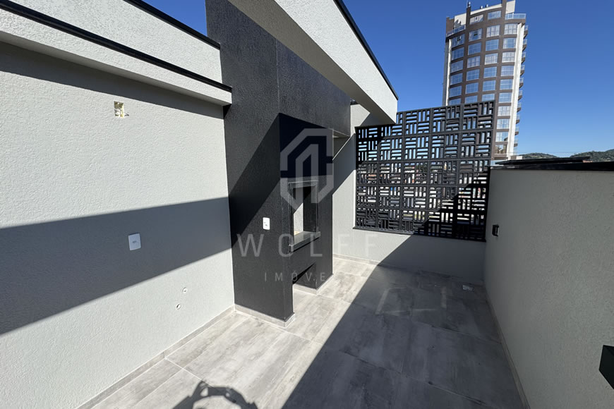 JD1600 - Sobrado Triplex com Hidromassagem e Vista Mar