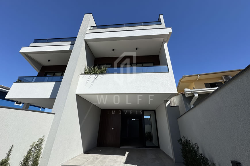 JD1600 - Sobrado Triplex com Hidromassagem e Vista Mar