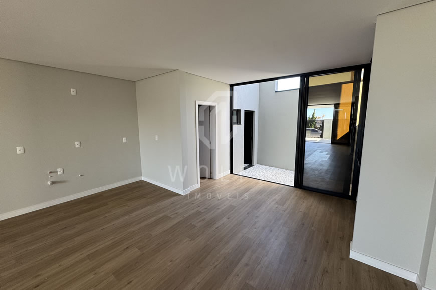 JD1600 - Sobrado Triplex com Hidromassagem e Vista Mar