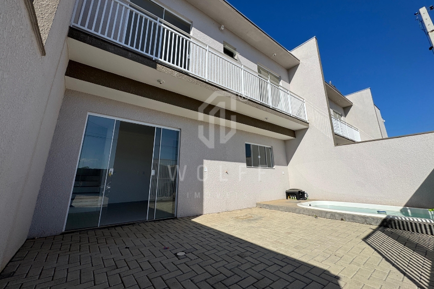 JD1603 - Sobrado com Piscina e 02 suítes em Itajuba