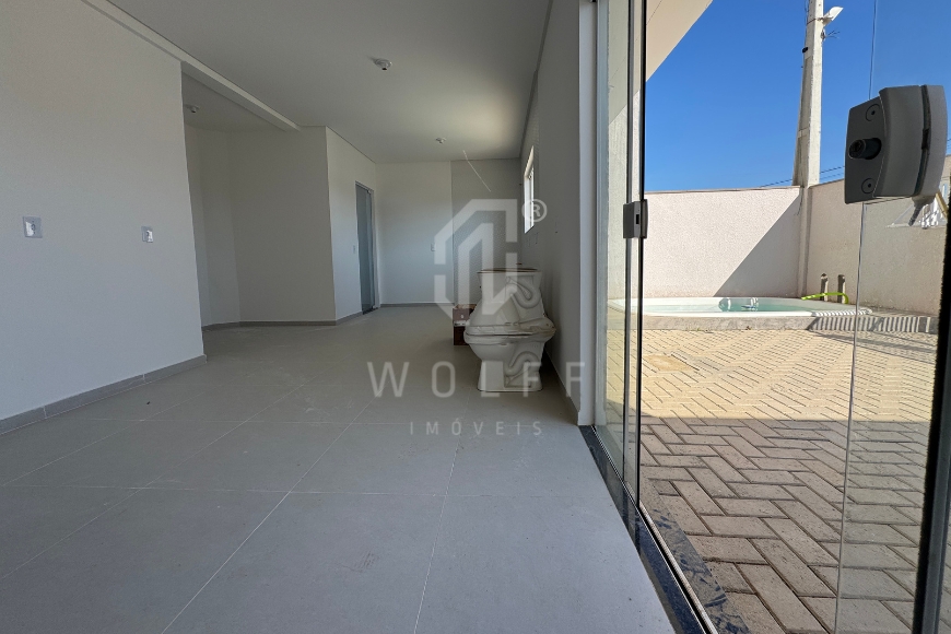 JD1603 - Sobrado com Piscina e 02 suítes em Itajuba