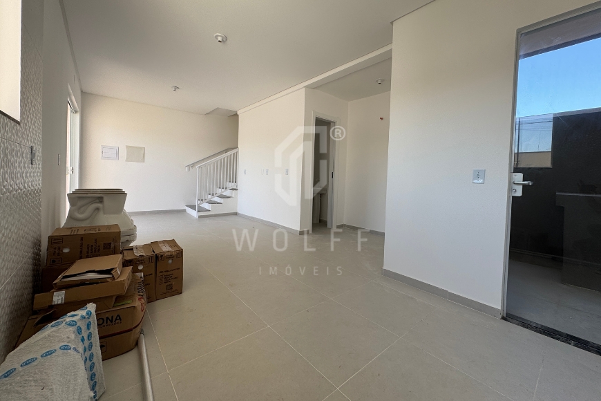 JD1603 - Sobrado com Piscina e 02 suítes em Itajuba