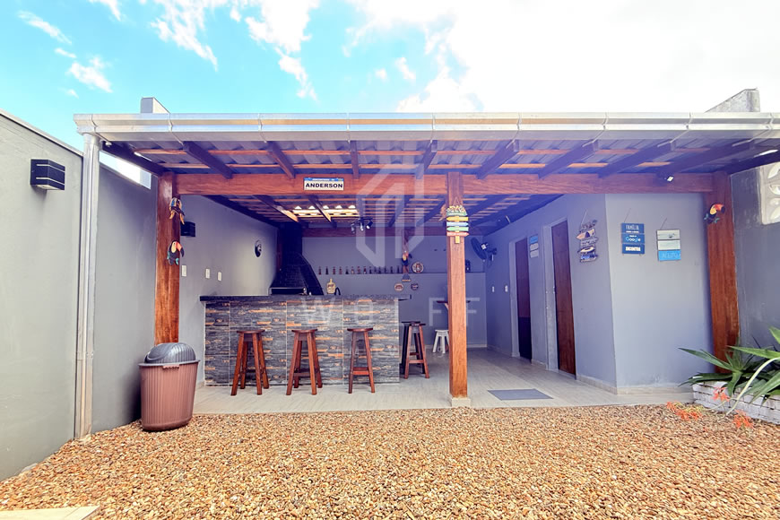 JD1604 - Casa Semimobiliada com Espaço de Festas nos Fundos