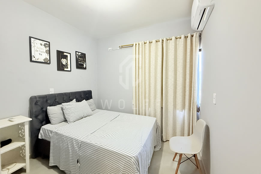 JD1604 - Casa Semimobiliada com Espaço de Festas nos Fundos