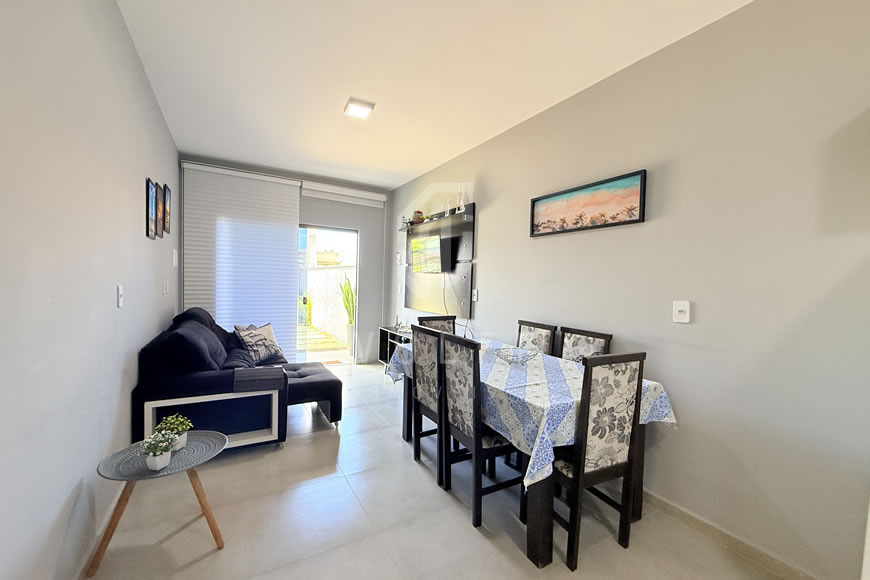 JD1604 - Casa Semimobiliada com Espaço de Festas nos Fundos