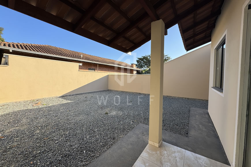 JD1605 - Casa Térrea com Amplo Espaço de Terreno