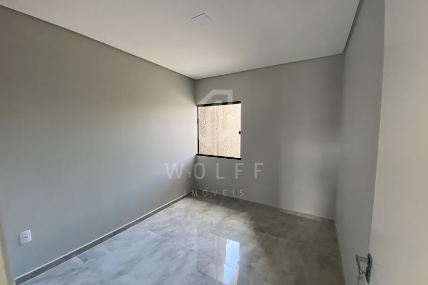JD1607 - Casa Geminada Aconchegante com Área Externa nos Fundos