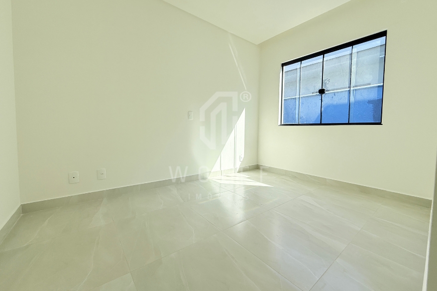 JD1608 - Casa com 3 dormitórios e Amplo terreno em Itajuba