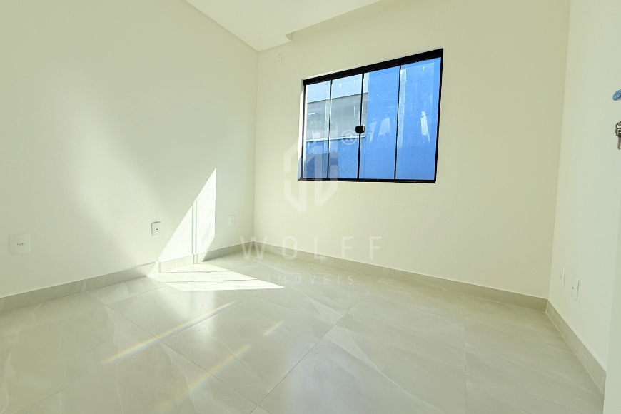 JD1608 - Casa com 3 dormitórios e Amplo terreno em Itajuba