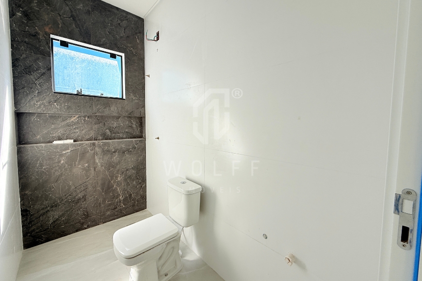 JD1608 - Casa com 3 dormitórios e Amplo terreno em Itajuba