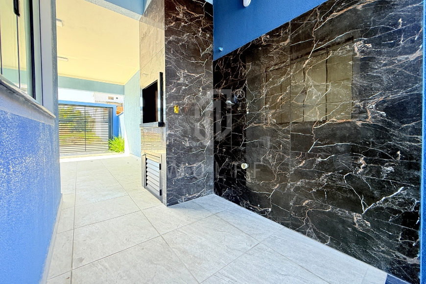 JD1608 - Casa com 3 dormitórios e Amplo terreno em Itajuba