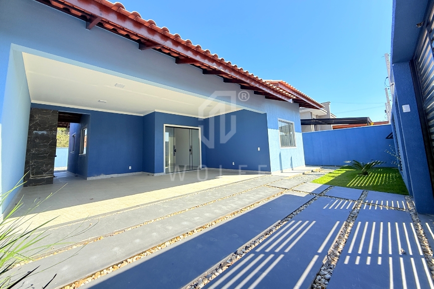 JD1608 - Casa com 3 dormitórios e Amplo terreno em Itajuba