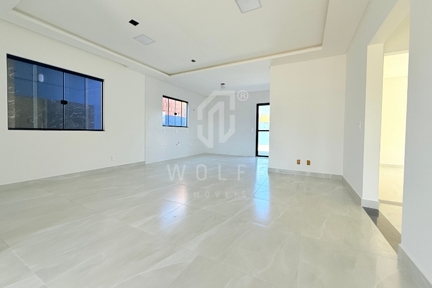 JD1608 - Casa com 3 dormitórios e Amplo terreno em Itajuba