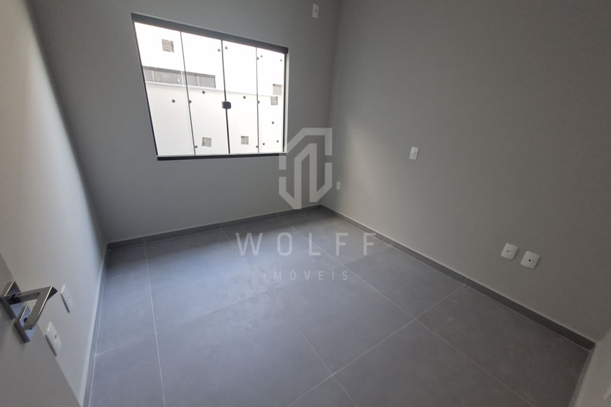 JD1617 - Casa Geminada com Lindo Projeto em Itajuba