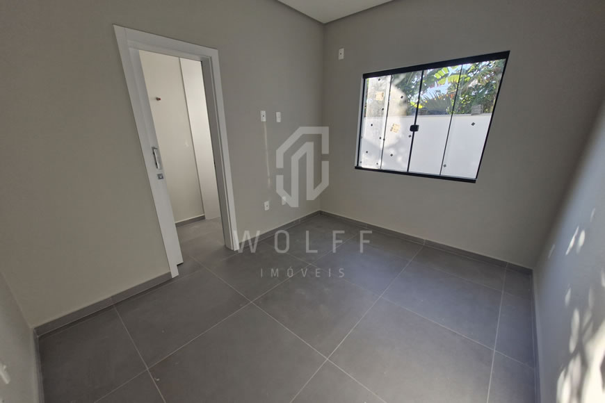 JD1617 - Casa Geminada com Lindo Projeto em Itajuba