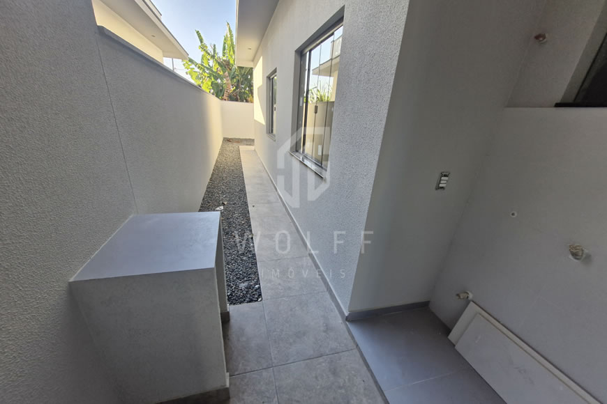 JD1617 - Casa Geminada com Lindo Projeto em Itajuba