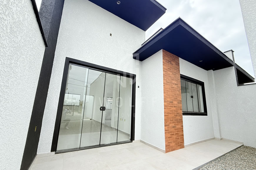 JD1622 - Casa Geminada com Ótima Localização em Rua Pavimentada