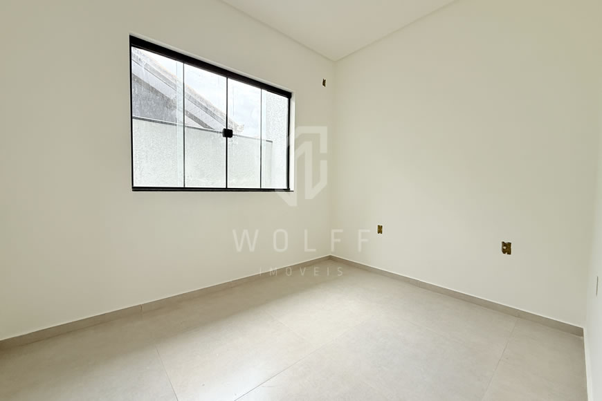 JD1622 - Casa Geminada com Ótima Localização em Rua Pavimentada