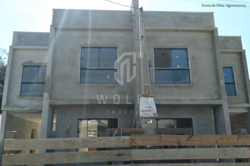 JD1623 - Sobrado com espaço de fundos no Itacolomi