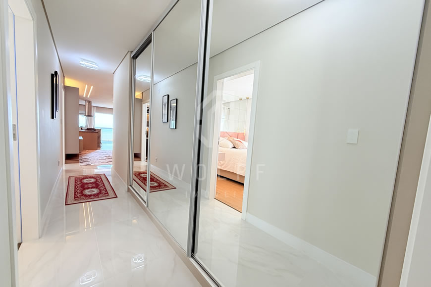 JD1625 - Apartamento com Vista Mar Deslumbrante Finamente Mobiliado