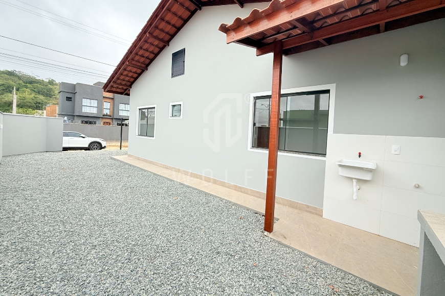 JD1626 - Casa para quem prioriza espaço de terreno em Itajuba
