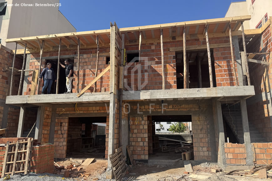 JD1628 - Sobrado Geminado a apenas 150m da Praia