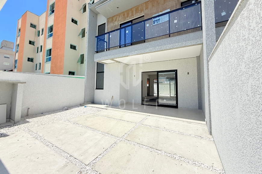 JD1628 - Sobrado Geminado a apenas 150m da Praia