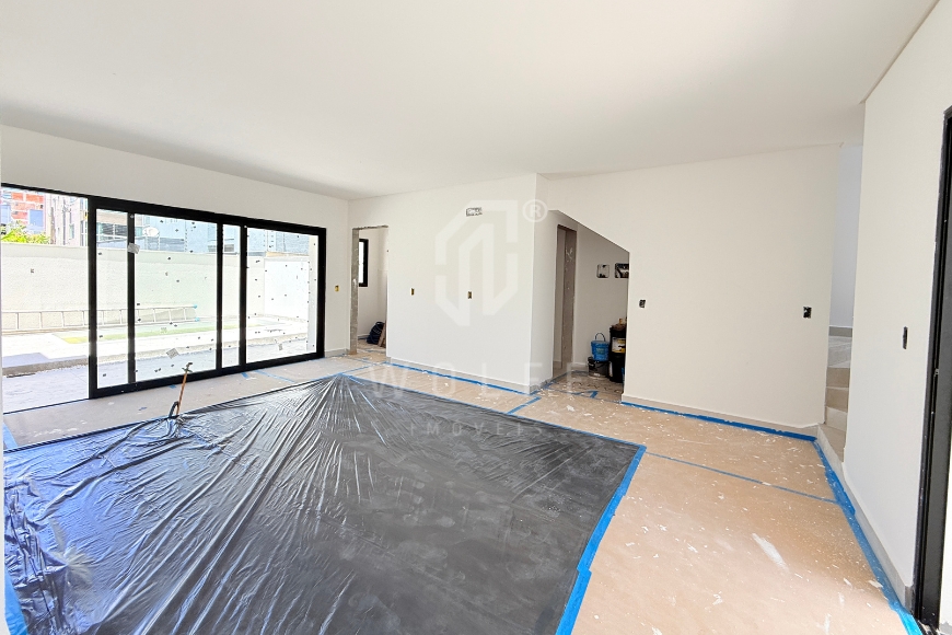 JD1628 - Sobrado Geminado a apenas 150m da Praia