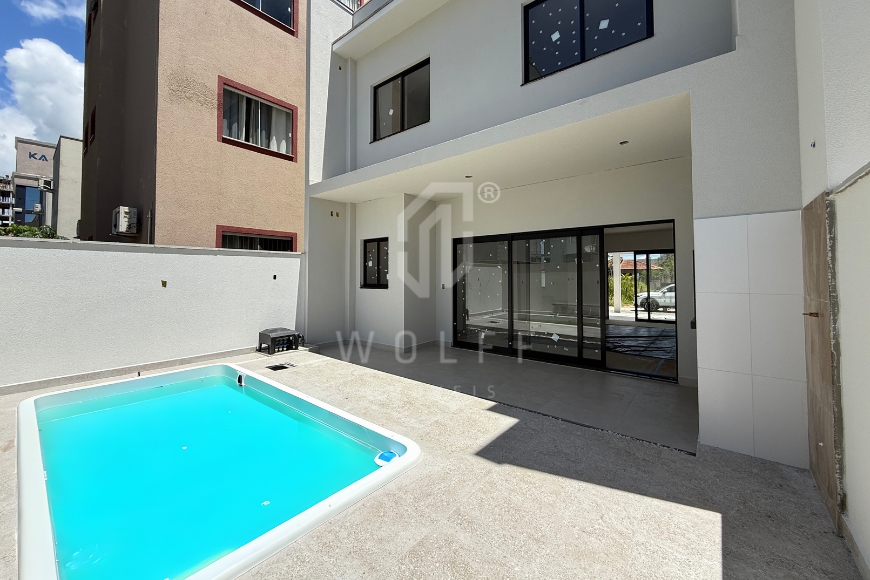 JD1628 - Sobrado Geminado a apenas 150m da Praia