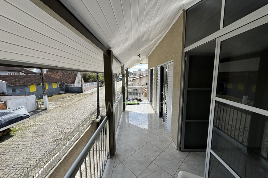 JD1629 - Sobrado Mobiliado no Centro