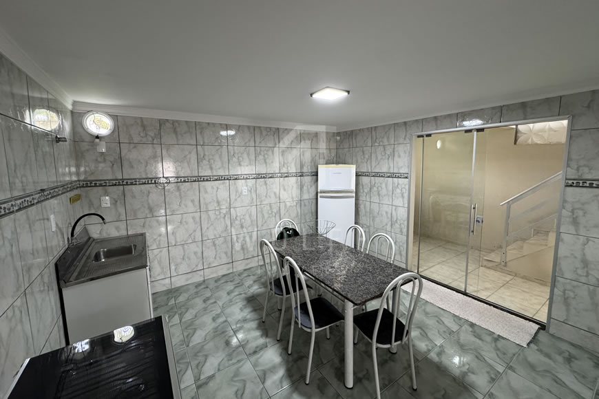 JD1629 - Sobrado Mobiliado no Centro