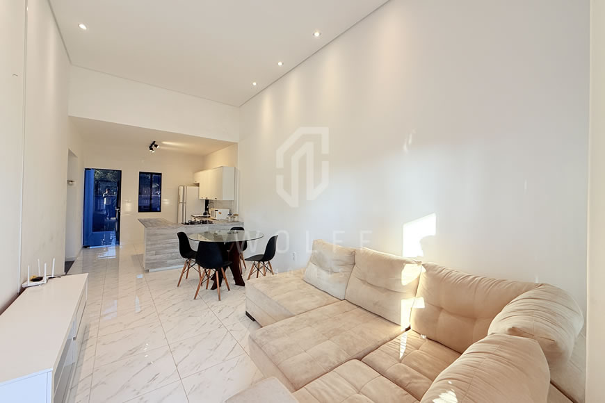 JD1631 - Casa Geminada Semi-mobiliada com Espaço para Festas nos Fundos