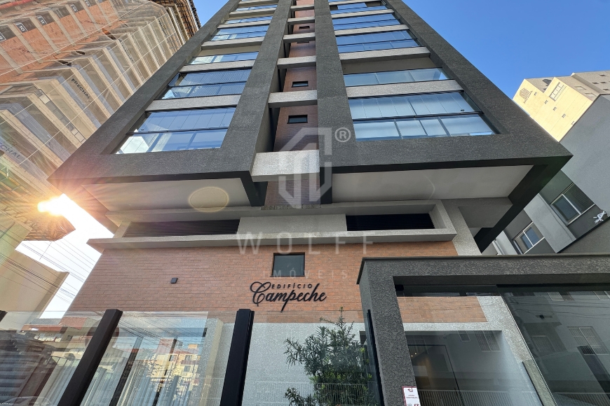 JD1636 - Apartamento Semi Mobiliado a 260 metros da praia no Centro