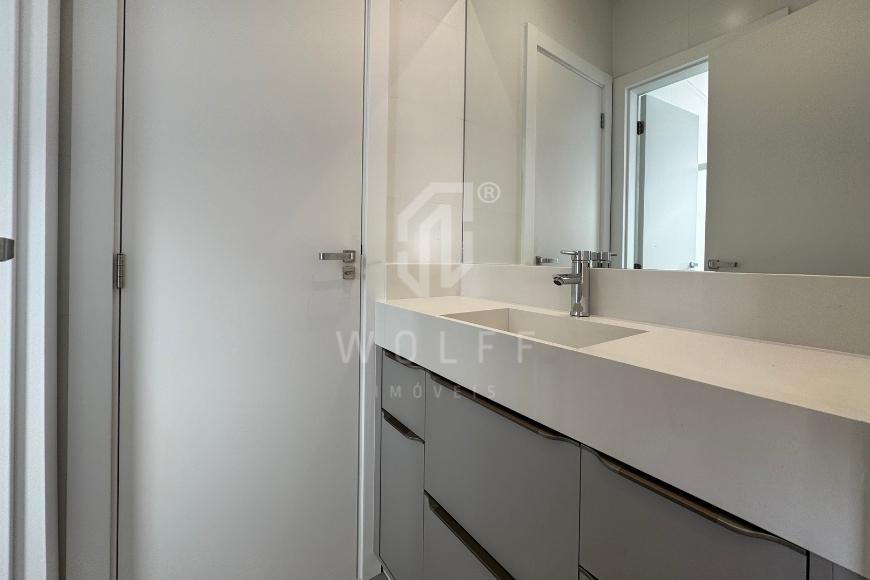 JD1636 - Apartamento Semi Mobiliado a 260 metros da praia no Centro