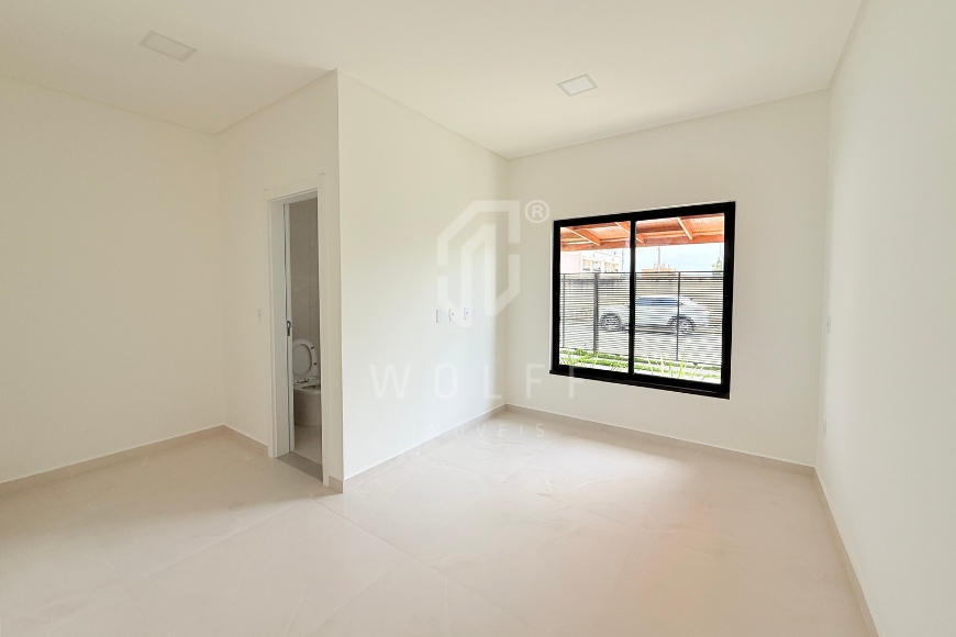 JD1642 - Casa com área de festas em Itajuba