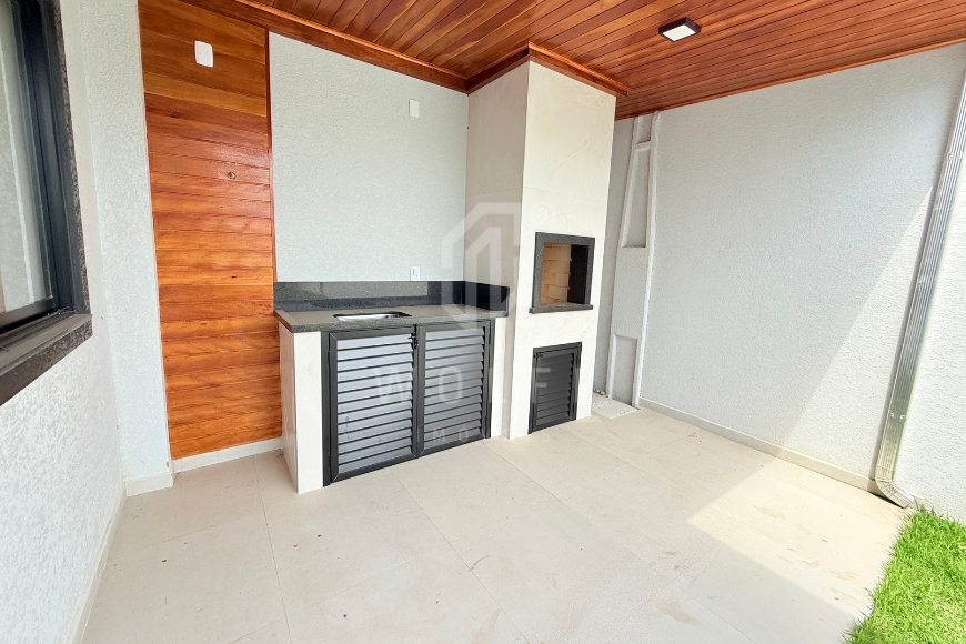 JD1642 - Casa com área de festas em Itajuba