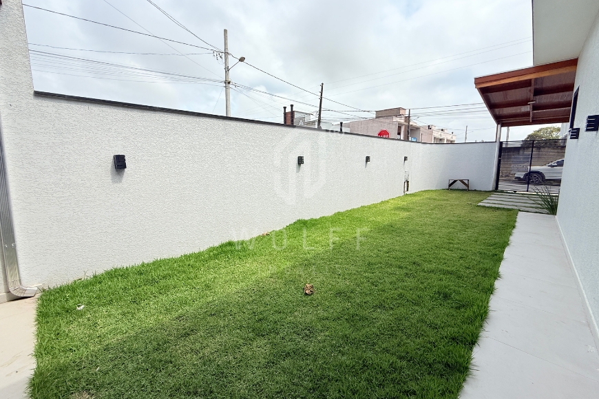 JD1642 - Casa com área de festas em Itajuba