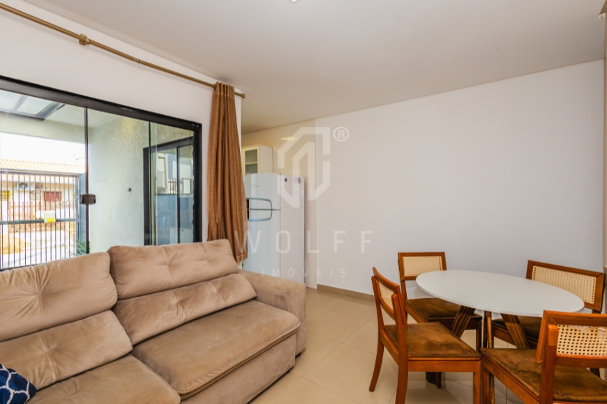 JD1643 - Casa Mobiliada em Rua Pavimentada