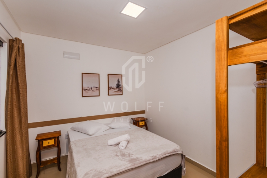 JD1643 - Casa Mobiliada em Rua Pavimentada