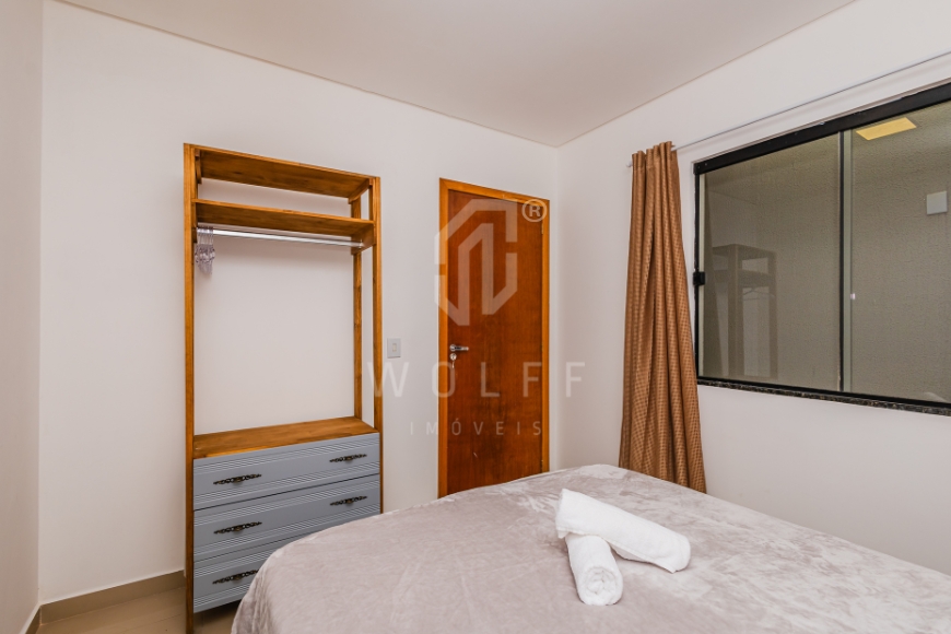 JD1643 - Casa Mobiliada em Rua Pavimentada