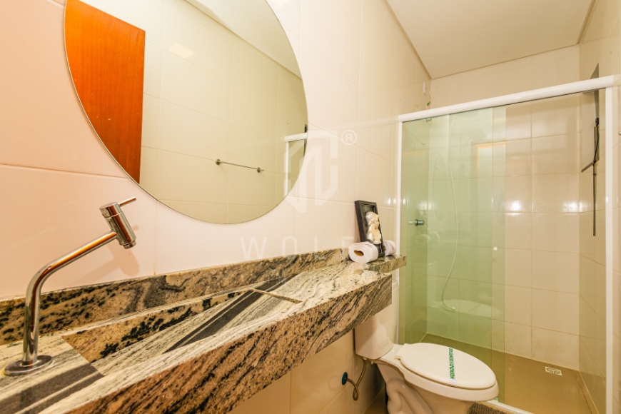 JD1643 - Casa Mobiliada em Rua Pavimentada