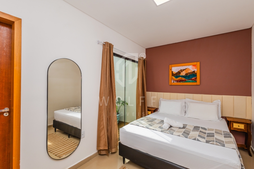 JD1643 - Casa Mobiliada em Rua Pavimentada