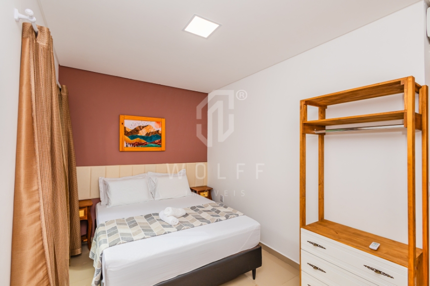 JD1643 - Casa Mobiliada em Rua Pavimentada