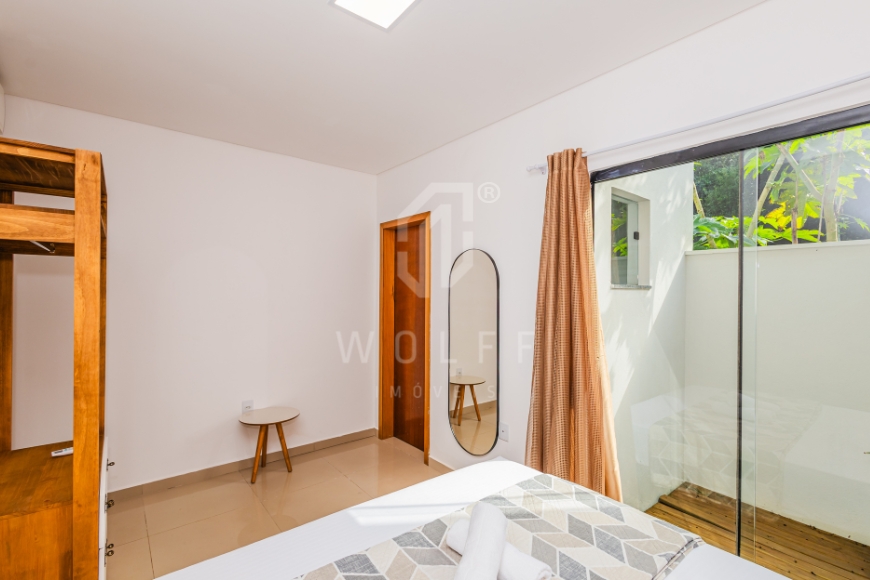 JD1643 - Casa Mobiliada em Rua Pavimentada