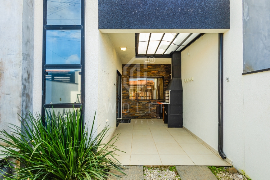 JD1643 - Casa Mobiliada em Rua Pavimentada