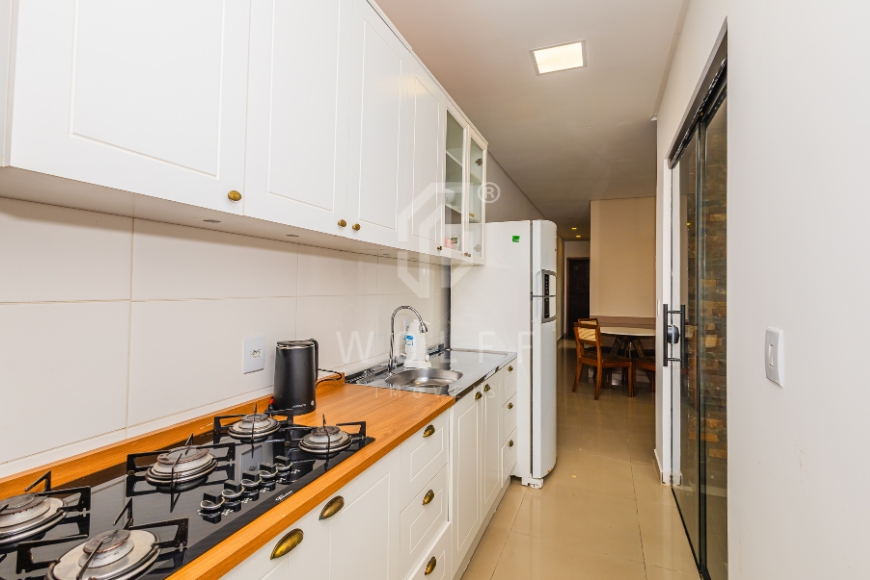 JD1643 - Casa Mobiliada em Rua Pavimentada