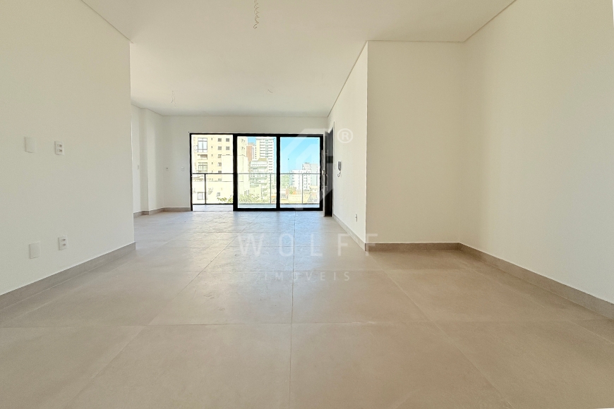 JD1645 - Apartamento com 3 suítes a 200 metros da praia