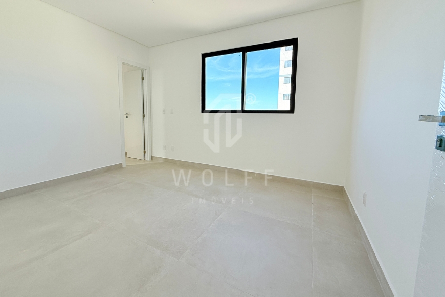 JD1645 - Apartamento com 3 suítes a 200 metros da praia