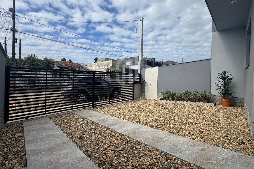 JD1646 - Casa com 1 suíte + 1 dormitório 